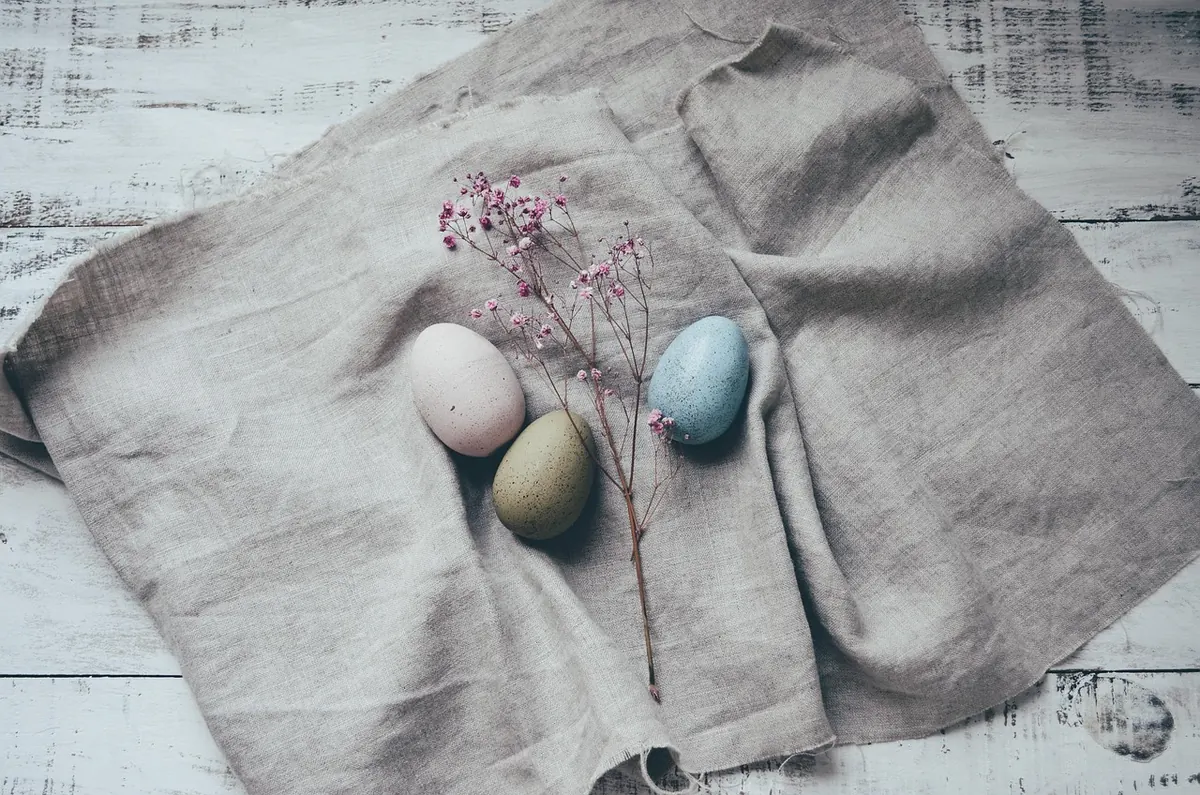 Linen Bedding for All Seasons: What to Use in Winter and Summer