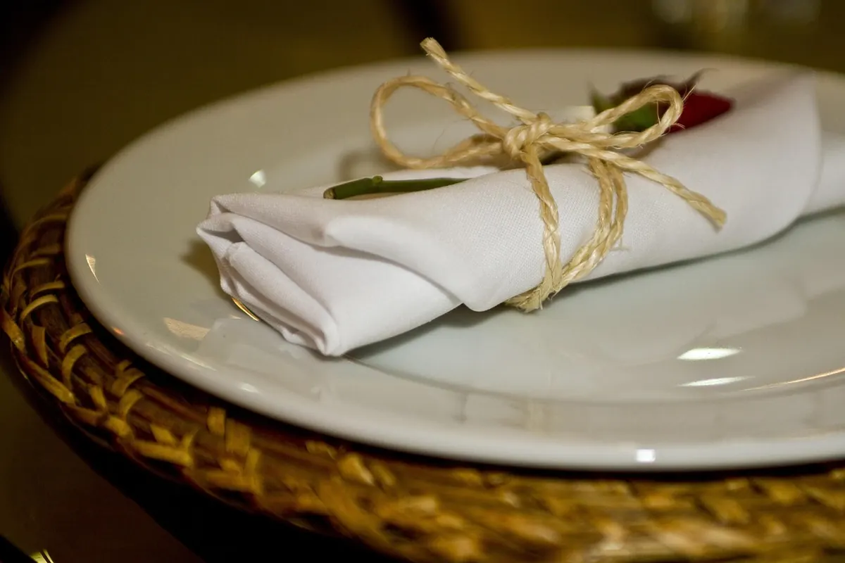 The Linen Table Setting Checklist for Sunday Lunch